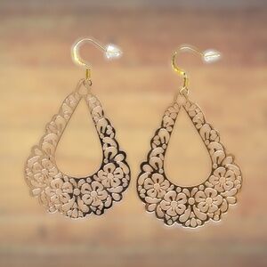 New Indio Jewelry Gold Metal Teardrop Earrings #2144